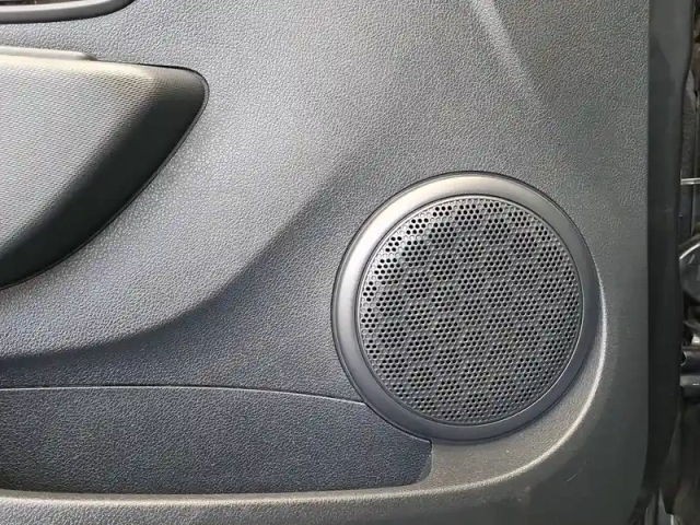 Dacia Sandero sce 75 — photo 32