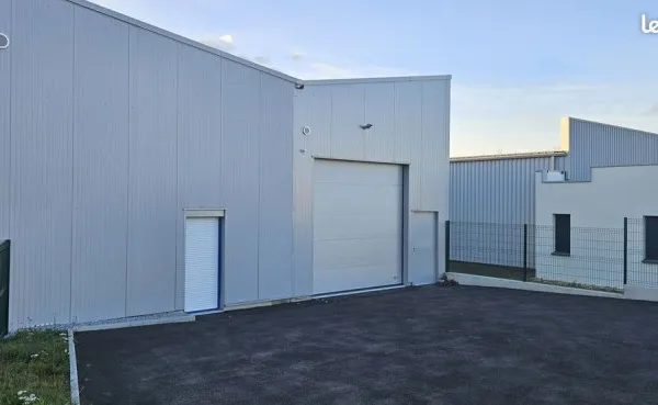 Local 165 m² Divatte-sur-Loire