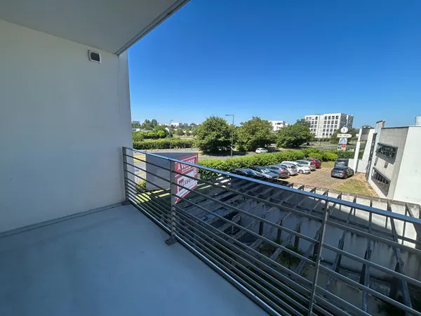 TOURS NORD - Agréable T2 avec balcon dans une résidence récente