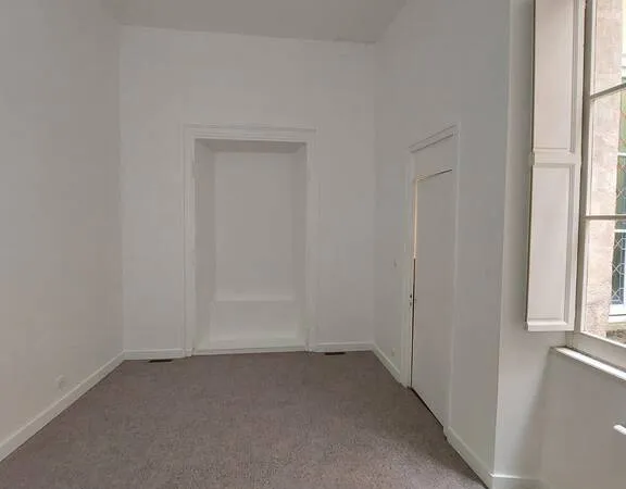 Bureau 1 pièce 18 m²