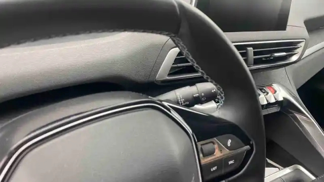 Peugeot 3008 1.2 puretech 130ch s&amp;s bvm6 — photo 20