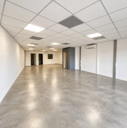 Local 4 pièces 152 m²