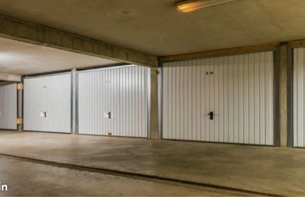 Location garage / box ferme centre ville