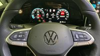 Volkswagen Golf 1.5 eTSI EVO2 150ch R-Line DSG7 — photo 25
