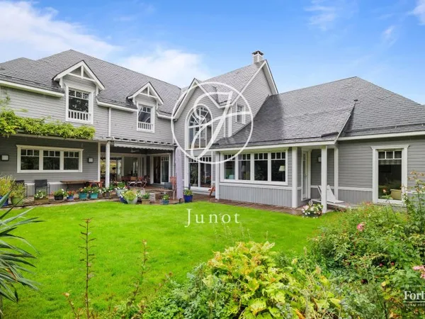 Meudon - BELLEVUE - Maison 300 m² - 5 chambres - Terrain 1 425 m²