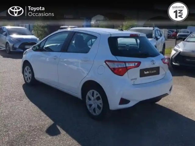 Toyota Yaris 110 vvt-i ultimate cvt 5p — photo 2