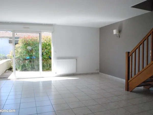Agréable maison de ville PESSAC