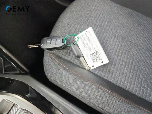Peugeot 208 hybrid 110 e-dcs6 — photo 32