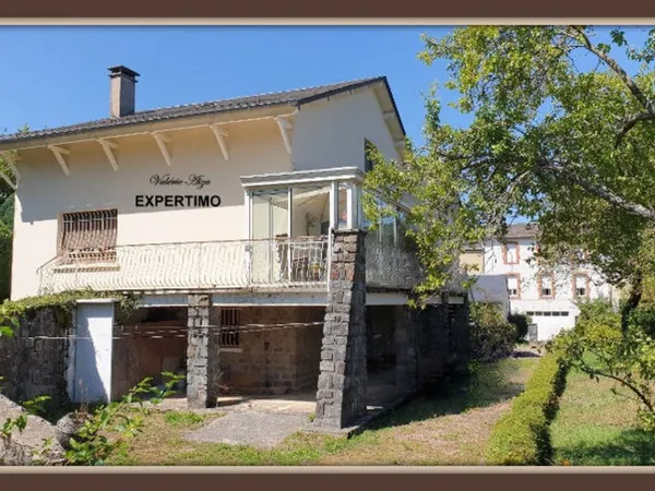 Grande maison avec terrain attenant