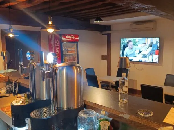 Café, restaurant