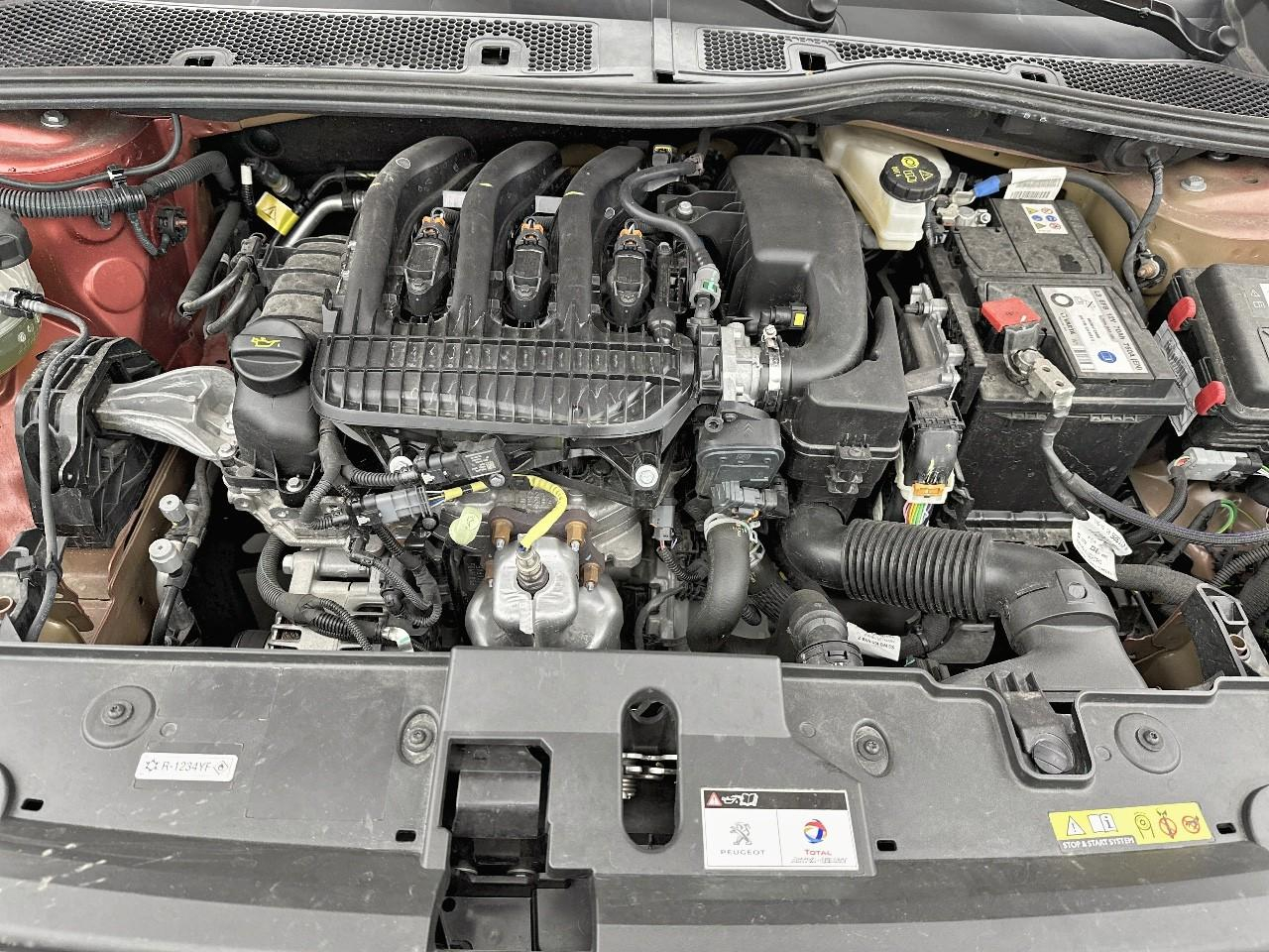 Peugeot 208 puretech 75 s&s bvm5 style — photo 13
