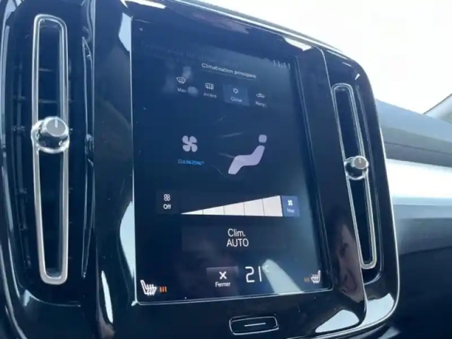 Volvo Xc40 d3 adblue 150ch momentum geartronic 8 — photo 12
