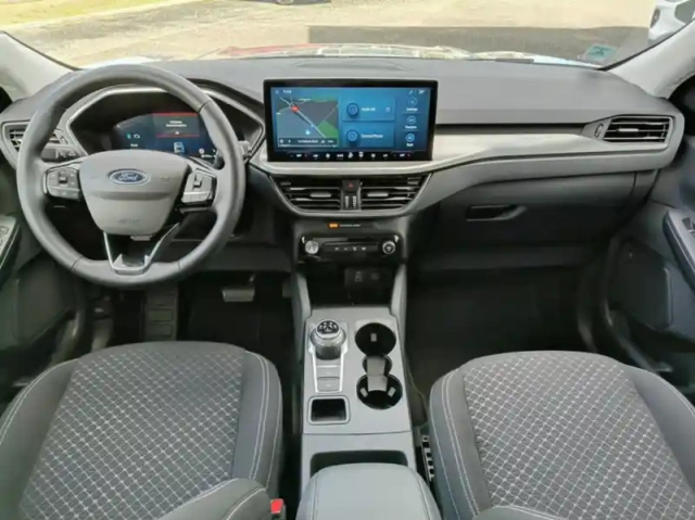 Ford Kuga 2.5 duratec 180ch hybrid flexifuel titanium b — photo 3
