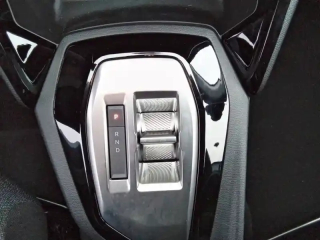 Peugeot 208 hybrid 110 ch e-dcs6 — photo 14