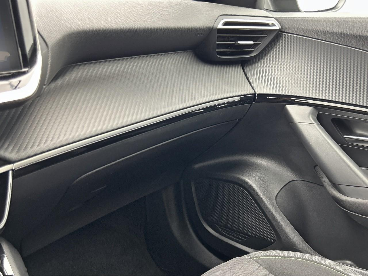 Peugeot 2008 hybrid 136 e-dcs6 active — photo 32