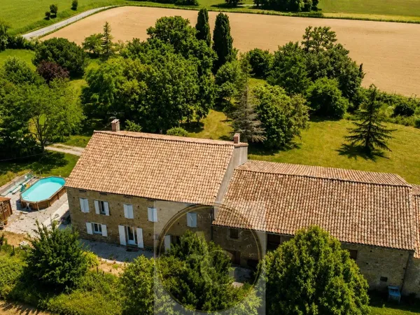 Ferme 7 pièces 273m² sur 1,2 ha de terrain