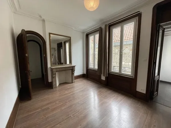 Beau studio 25 m² lumineux, en centre ville