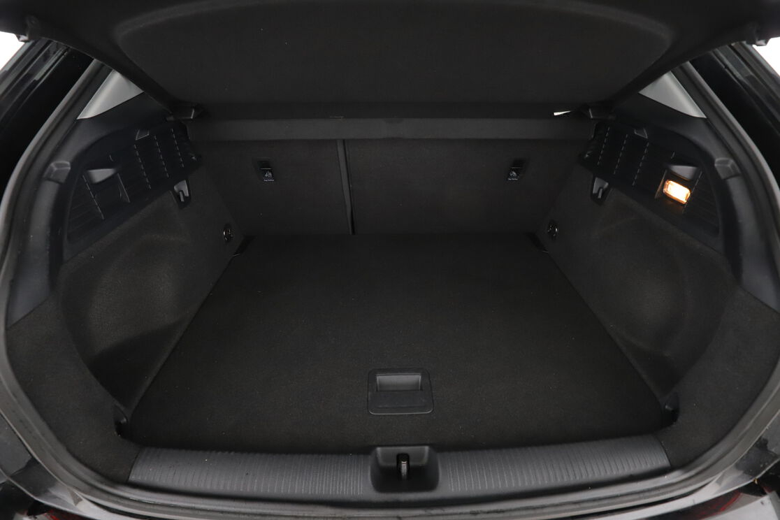 Audi Q2 30 TFSI Design — photo 16