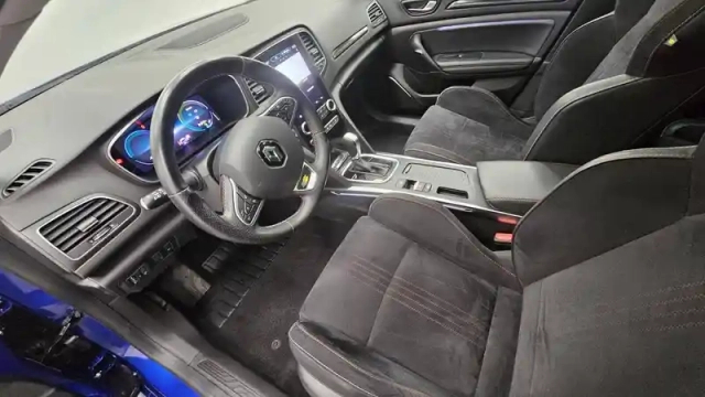 Renault Megane mégane iv berline e-tech plug-in hybride 160 — photo 30