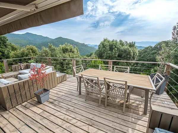 Marato - Villa avec 2 appartements indépendants
