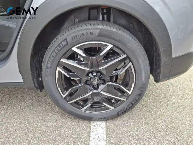 Peugeot 3008 hybrid 145 e-dcs6 — photo 30