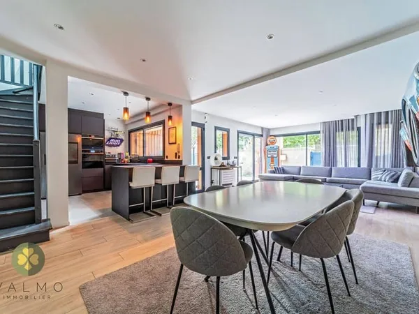 Maison 6 pièces 156 m²
