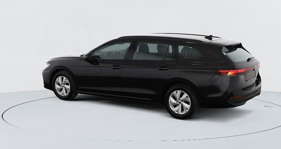 Volkswagen Passat — photo 4