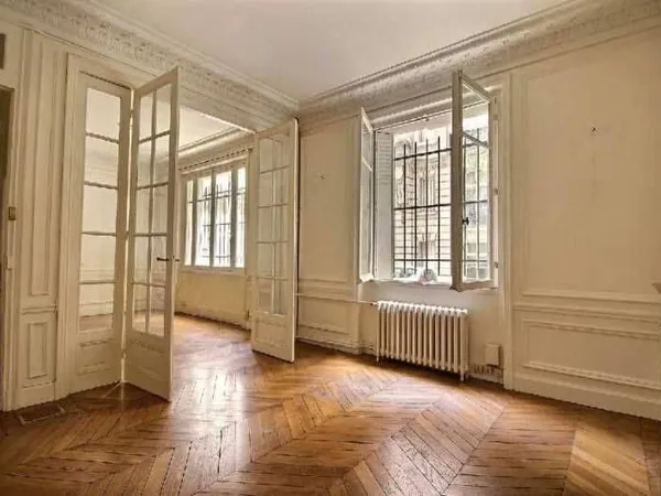 Bureau 163 m²