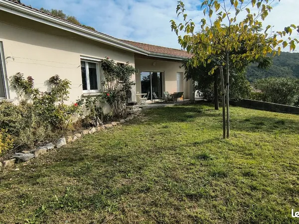 Belle maison de plain pied 107 M2