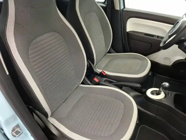 Renault Twingo iii e-tech — photo 9