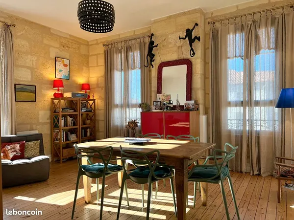 Maison 7 pièces 240 m²