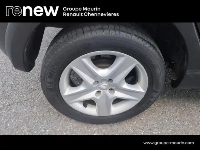 Dacia Sandero 0.9 tce 90ch stepway — photo 9