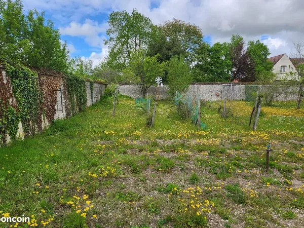 Jardin clos de murs 1 420 m² avec eau - Beaugency