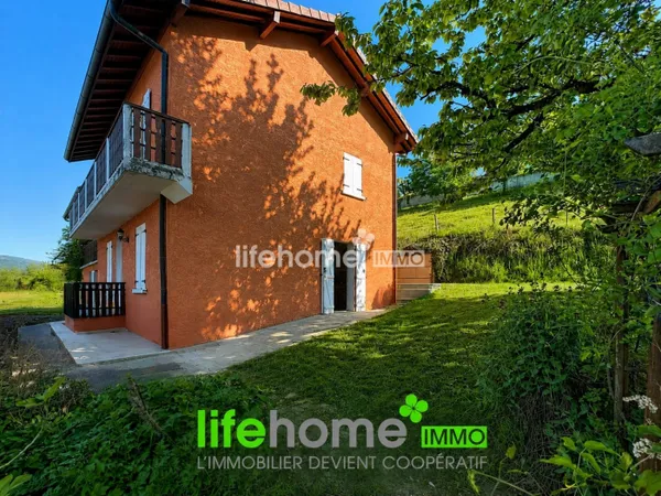 Propriété avec terrain constructible de 4 356 m² - Valserh?