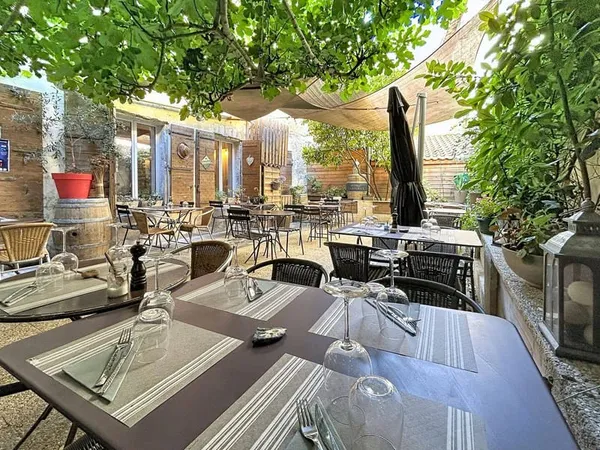 Fonds de commerce 130 m²