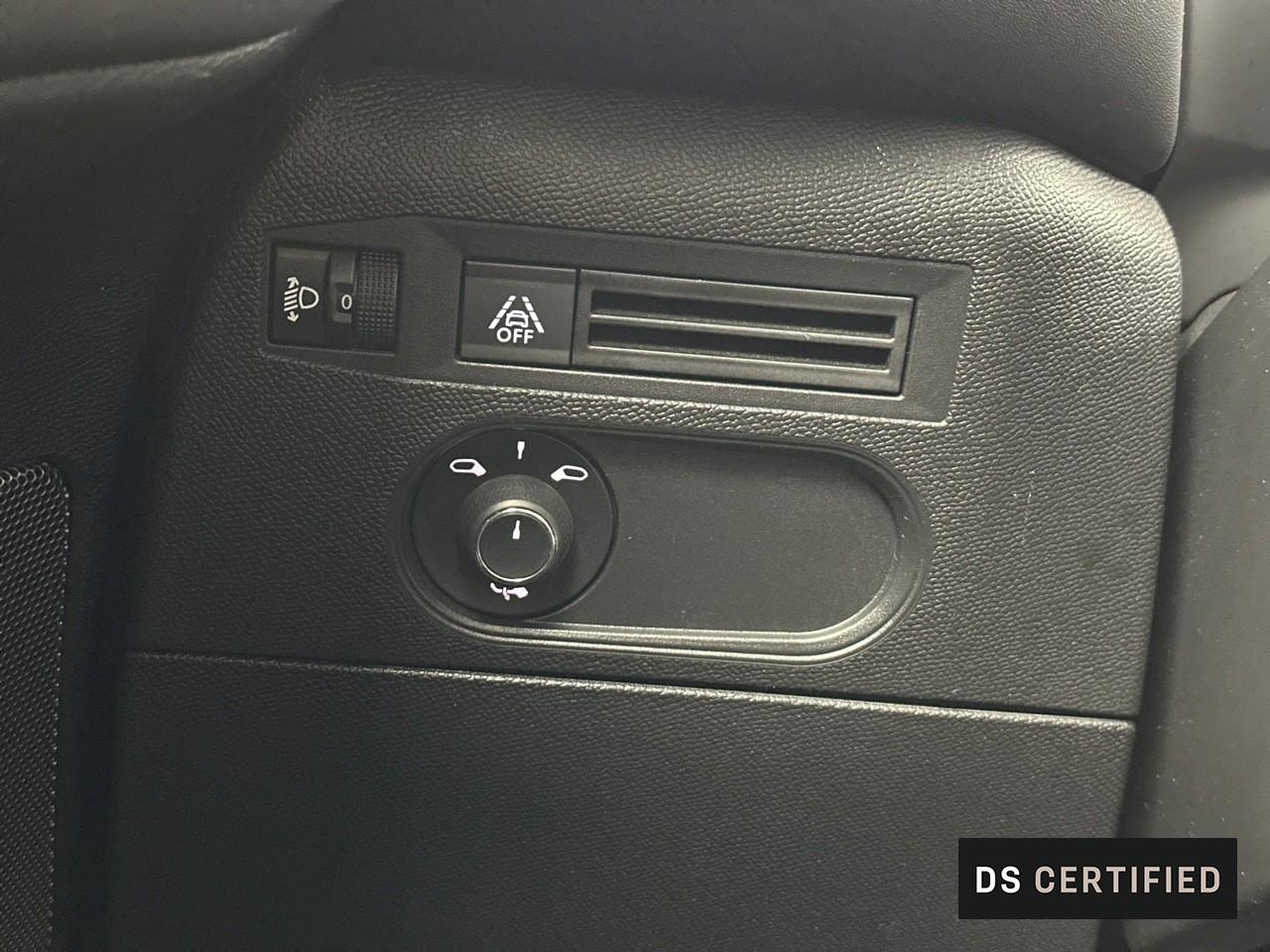 Ds Ds 3 crossback puretech 130 s&s eat8 business — photo 17