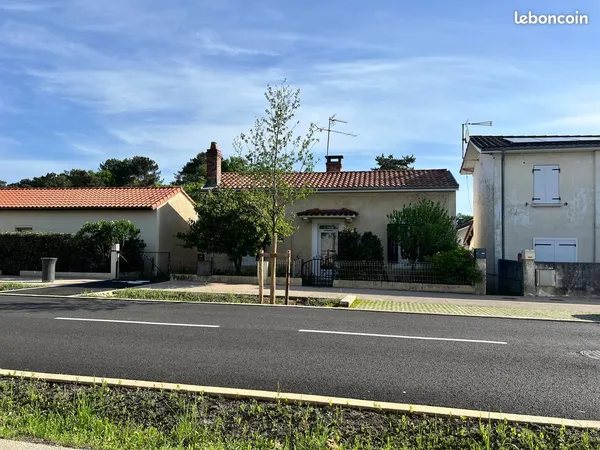 Maison de plain-pied 4 pièces, 3 chambres, terrain 514 m²
