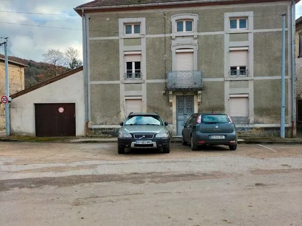 Maison à louer à cirey sur blaise au coeur du village