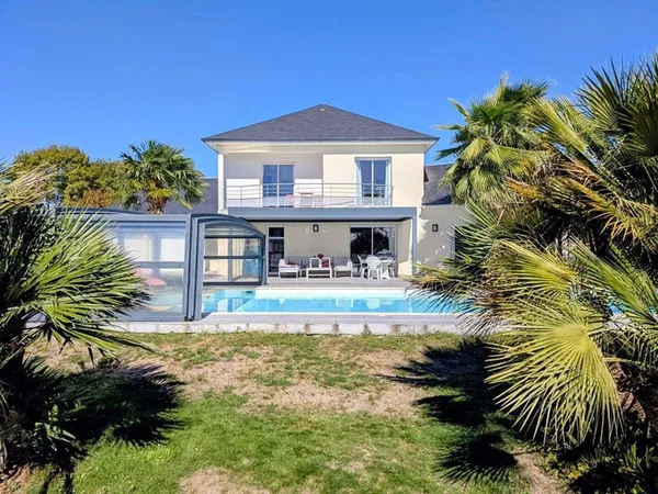 Villa 6 pièces 145 m²