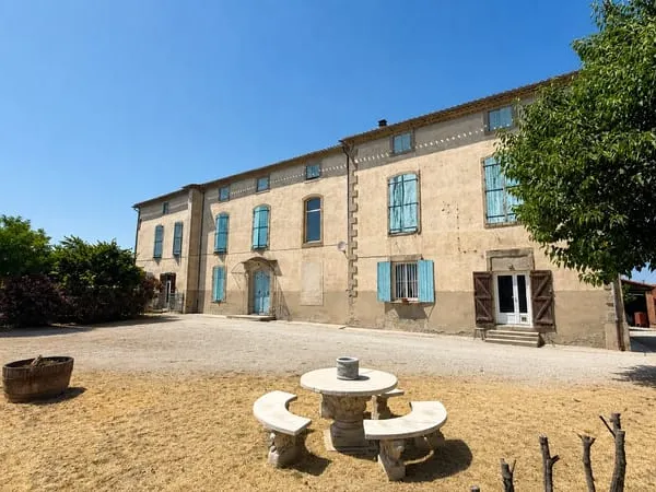 CHATEAU DE CARACTERE AU COEUR DU RAZES