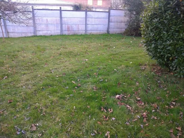 Yvrac terrain de 701 M2