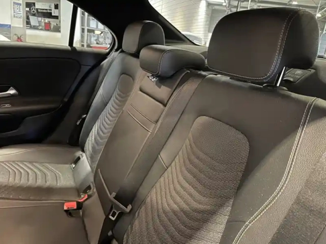 Mercedes Classe A 200 berline business line — photo 12