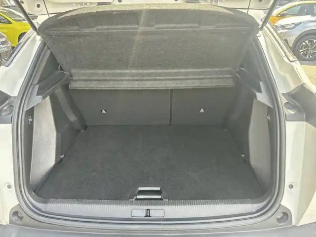 Peugeot 2008 puretech 100 s&amp;s bvm6 — photo 6