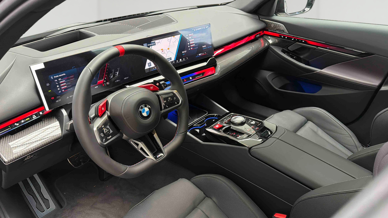 BMW M5 Touring PHEV 727 ch BVA8 — photo 22