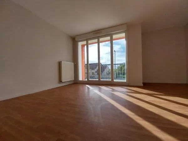 Appartement Type 3 avec Balcon - SOMMEVOIRE