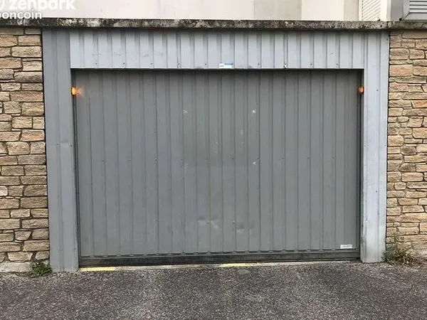 Parking La Courneuve