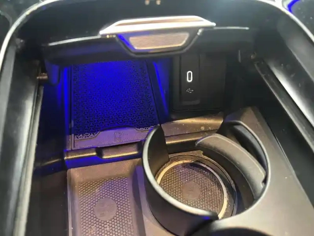 Mercedes Glc 300 e  hybrid eq 4matic am — photo 27