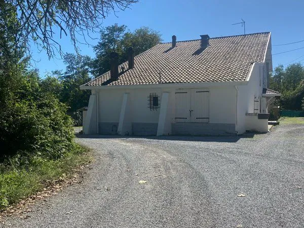 Location T4 avec jardin - Habas