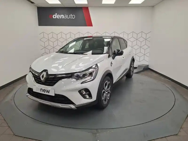 Renault Captur blue dci 115 edc — photo 1