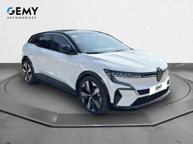 Renault Megane e-tech ev40 130ch standard charge — photo 3